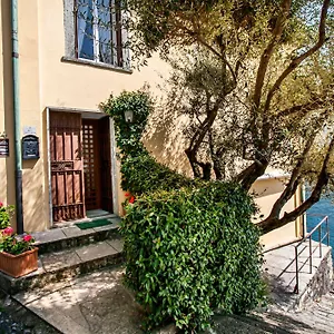 *** Gasthuis Darsena Di Riva Grande Italië