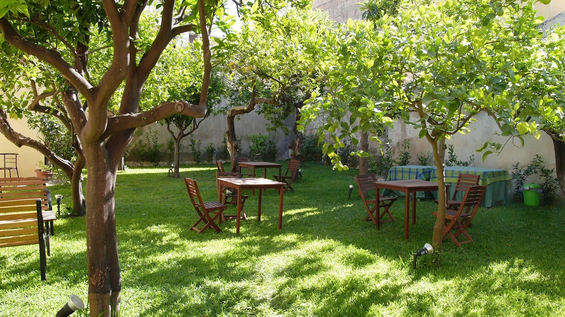 Il Giardino Del Barocco Bed & Breakfast Noto 3*,  Italy